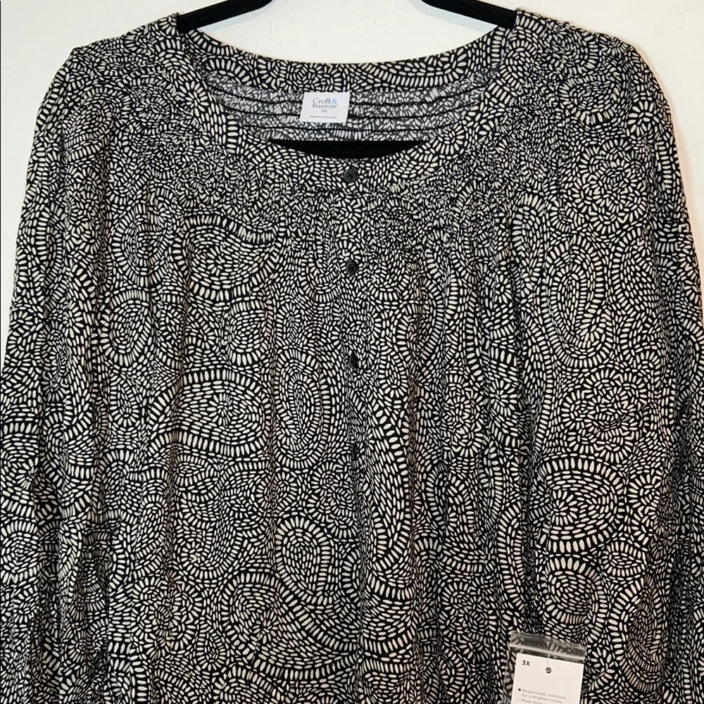 Croft & Barrow 3X Woman’s Smocked shoulder Paisley Print Rayon blouse